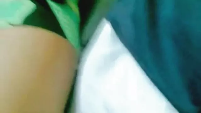 નાના tits સેક્સી બીપી પિક્ચર સાથે સેક્સ-ભૂખેલી કોલેજ સ્લટ ફોરસમમાં ભાગ લે છે